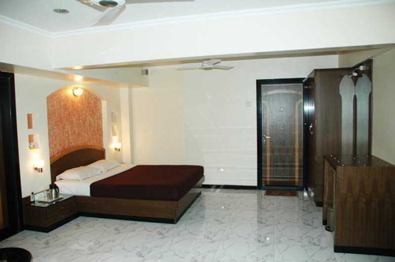 Hotel Columbus 2*