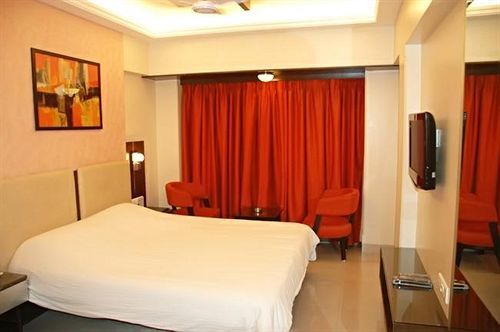 Columbus Hotel Bombay